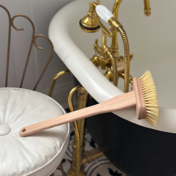 Bathtub Brush- Extra Long Handle